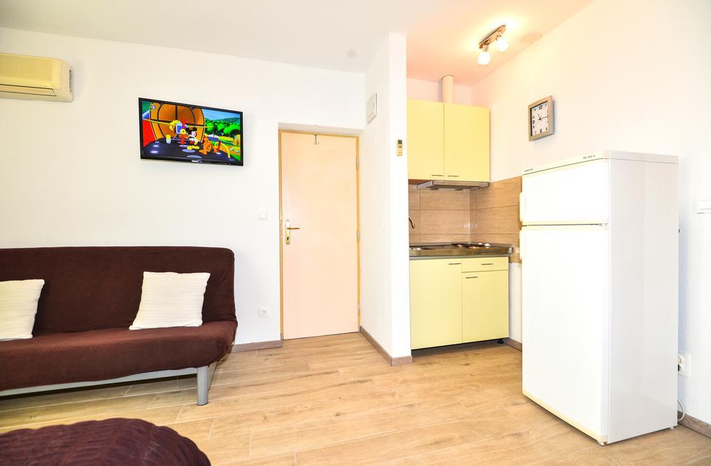 Apartments Sonja Tučepi Εξωτερικό φωτογραφία