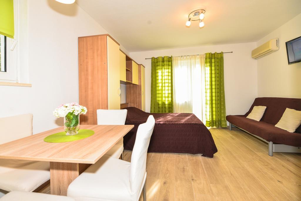 Apartments Sonja Tučepi Εξωτερικό φωτογραφία