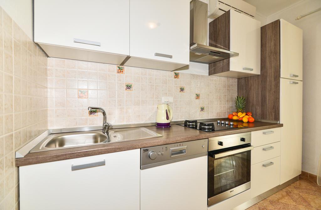 Apartments Sonja Tučepi Εξωτερικό φωτογραφία