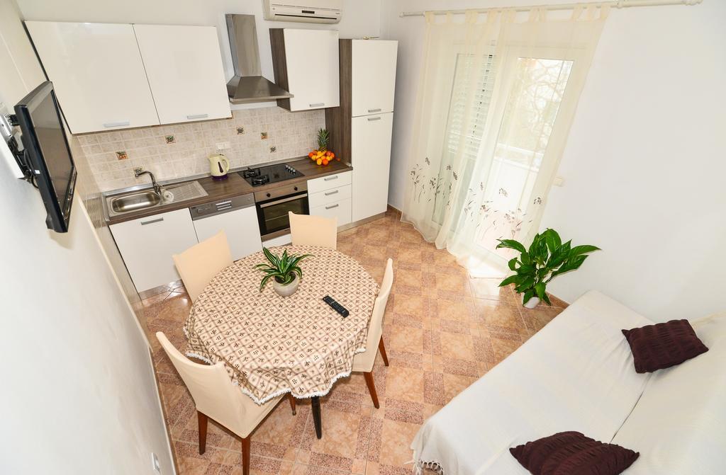 Apartments Sonja Tučepi Εξωτερικό φωτογραφία