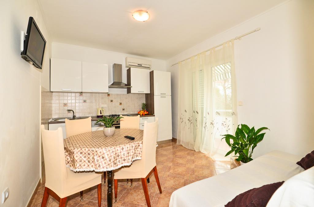Apartments Sonja Tučepi Εξωτερικό φωτογραφία