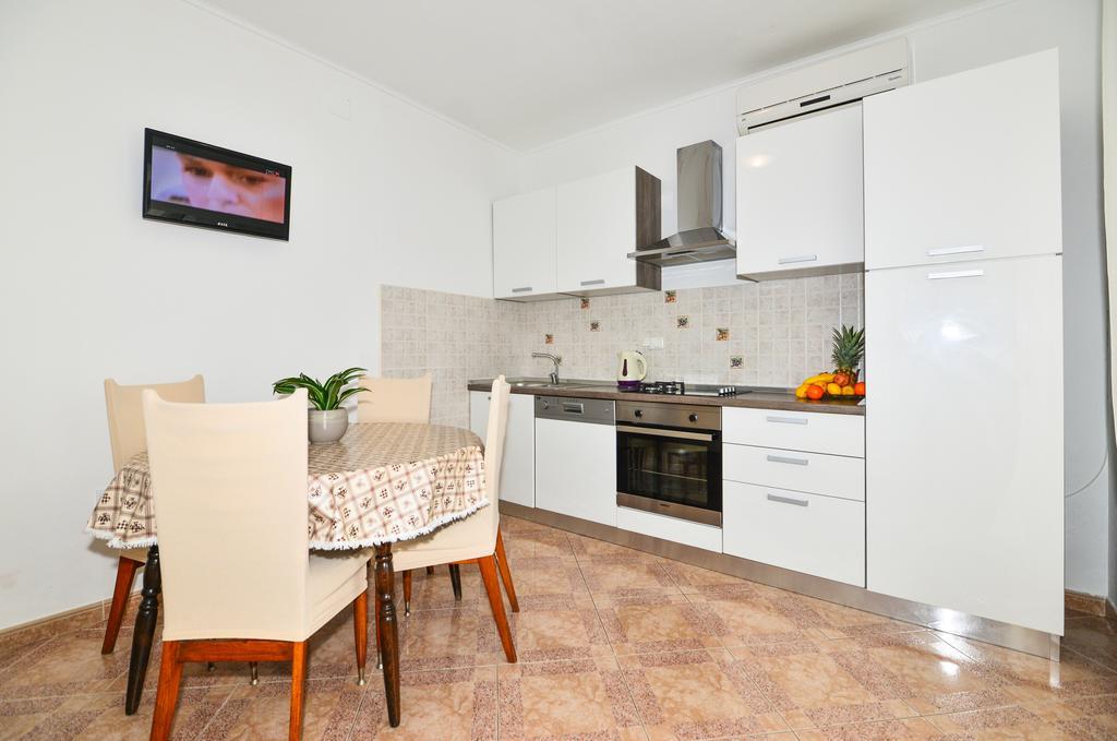 Apartments Sonja Tučepi Εξωτερικό φωτογραφία
